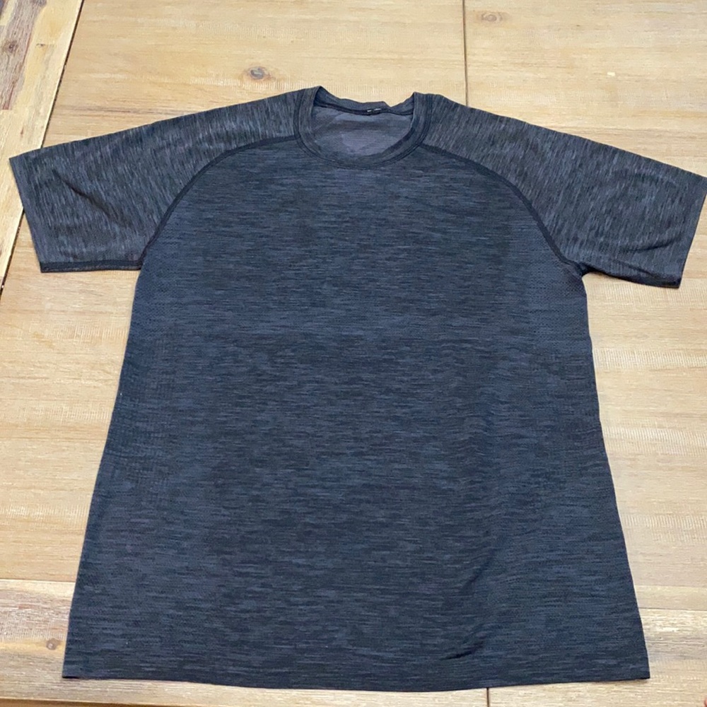 Metal Vent Tech short sleeve.
